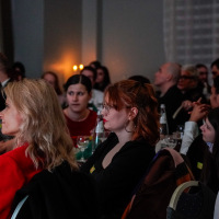 20241130_181637000_iOS