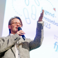2025-11-29-1016-Stefan-Deutsch